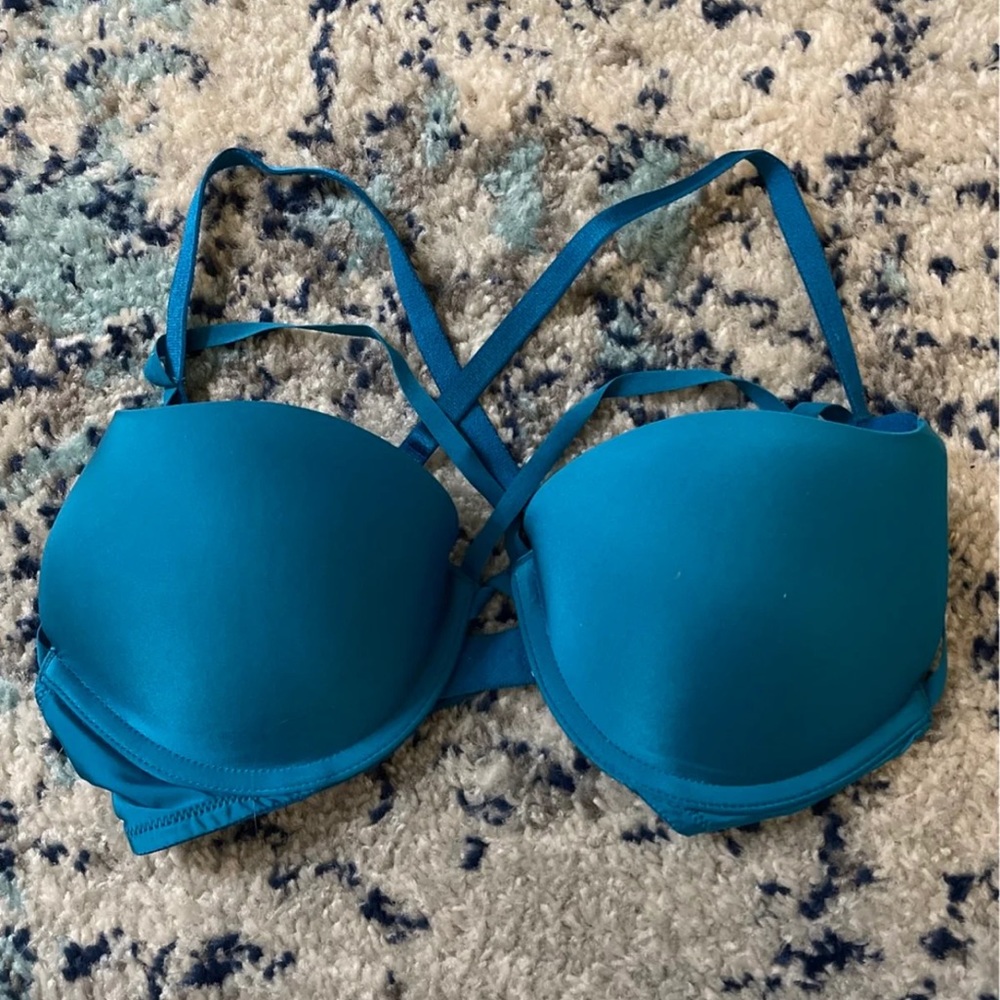 Victoria’s Secret Bra 32C